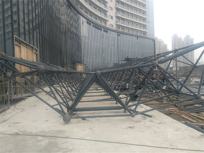 平湖万豪酒店雨棚网架